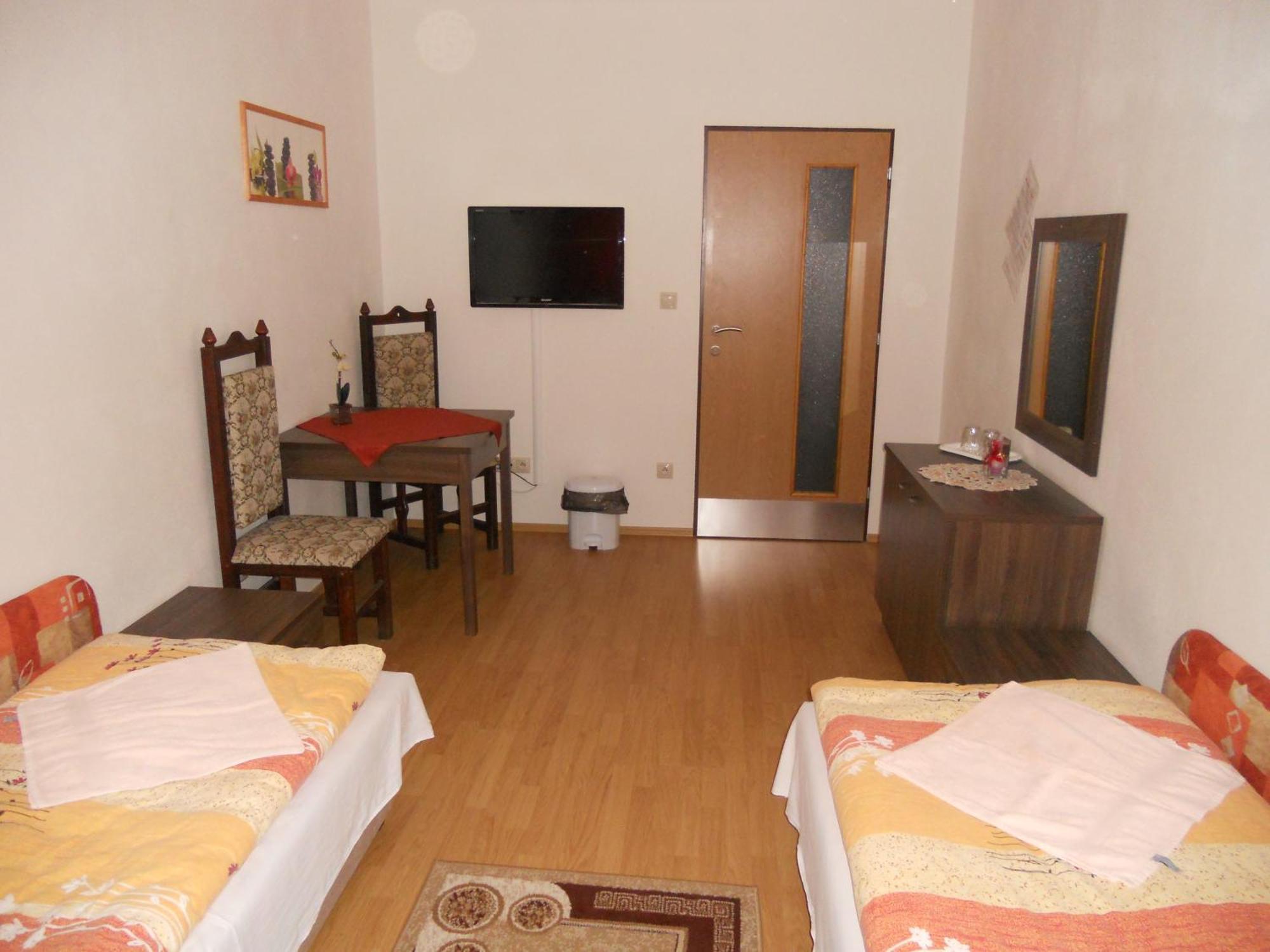 Motel Madona Banska Bystrica Exterior photo